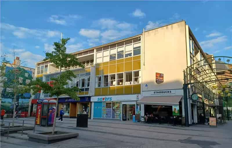 Market Square Office Suites: Modern Open-Plan Offices