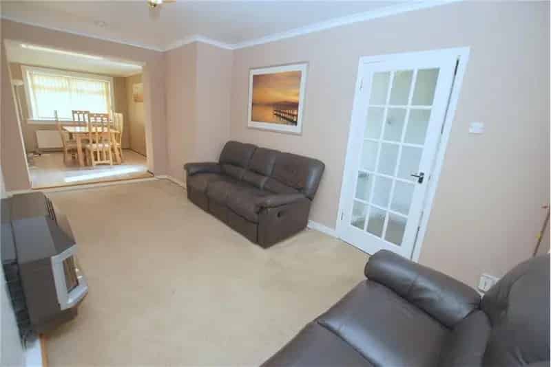2 Bed End Terrace House Paisley