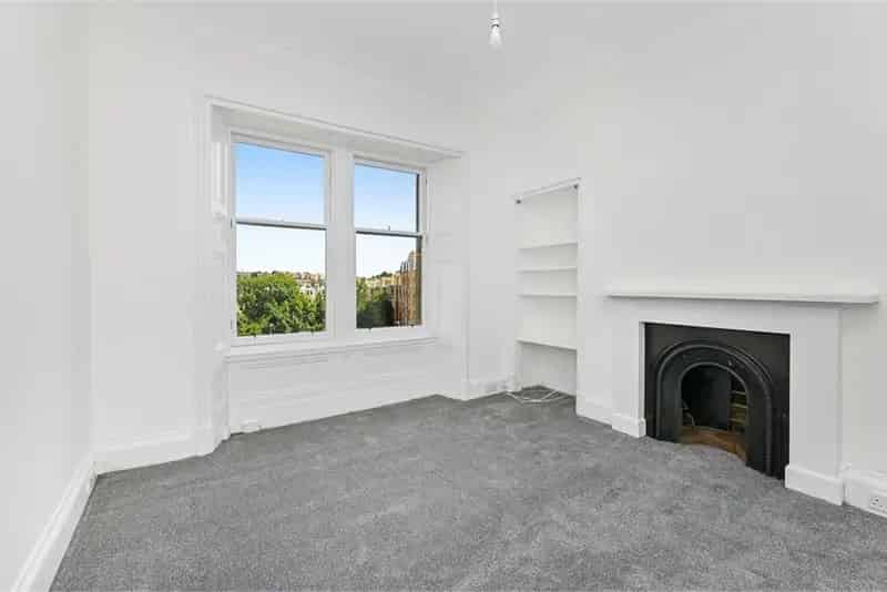 2 Bed Top Floor Flat Morningside Edinburgh