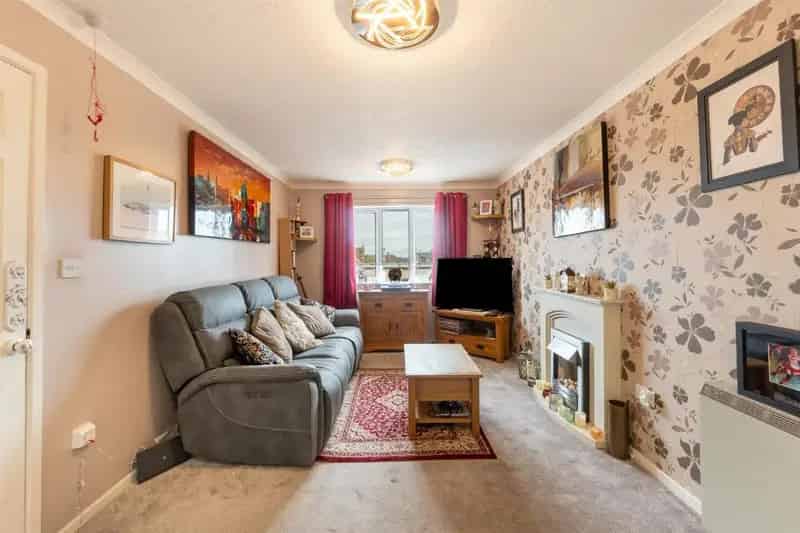 2 Bed Flat for Sale in Weston-Super-Mare for Over 60s