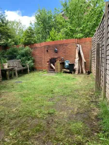 Two Bedroom Maisonette Near Schools and Train Station