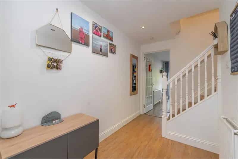 2 Bed Terraced House Near Water of Leith Walkway