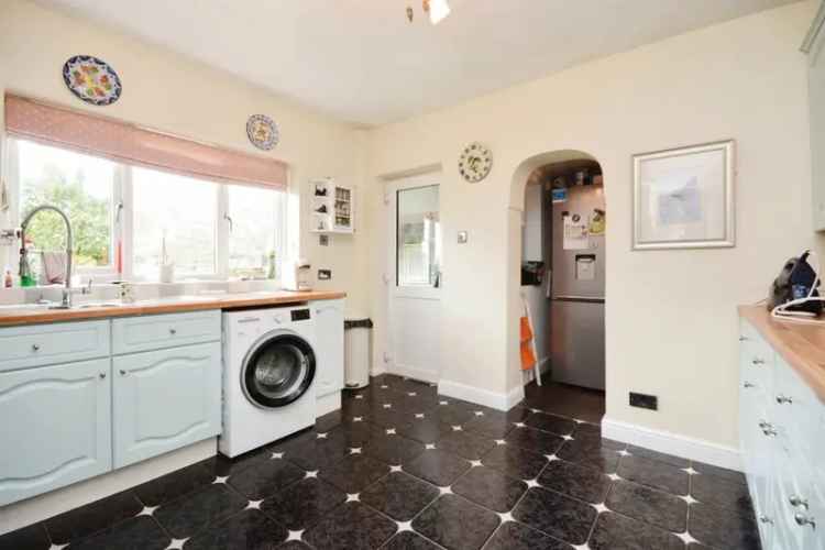 Three Bedroom Detached Bungalow Halstead