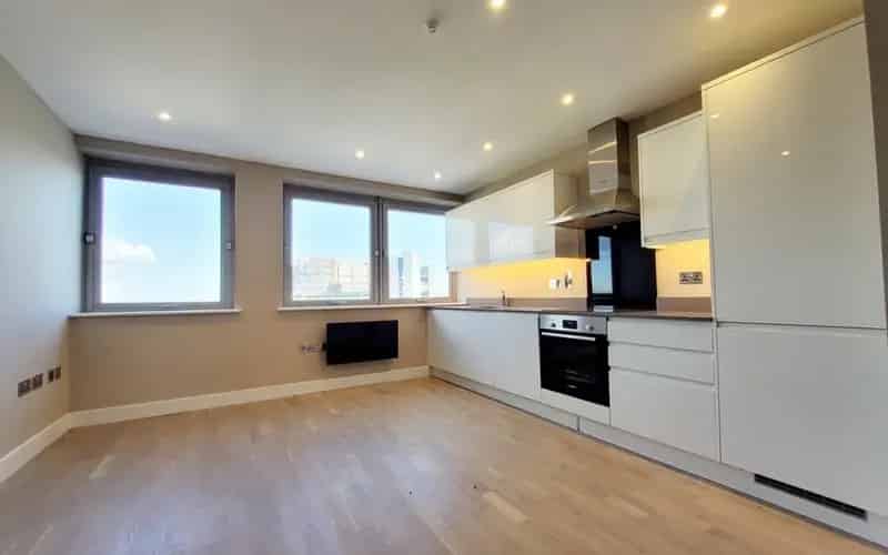 Stylish City Centre 1-Bed Flat for Sale Cash Buyers Only