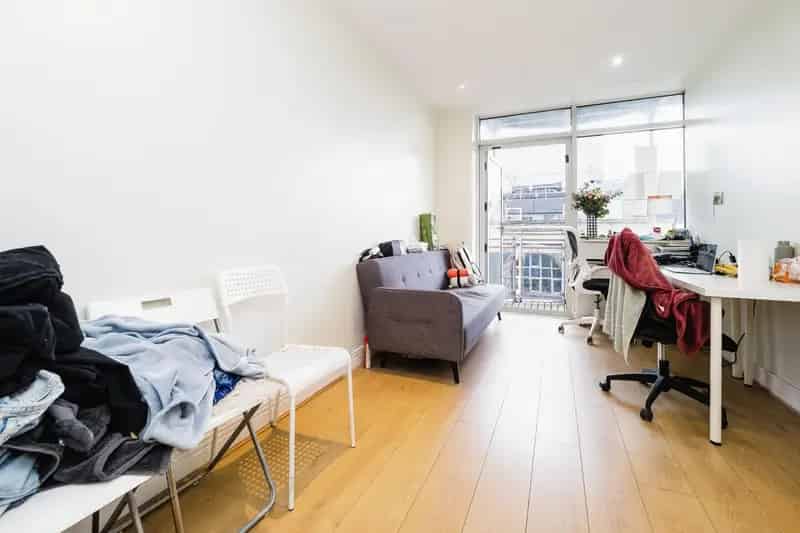 2 Bed Apartment near Stratford Station