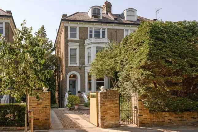 7 Bedroom Victorian House for Sale in Cambridge Park Twickenham