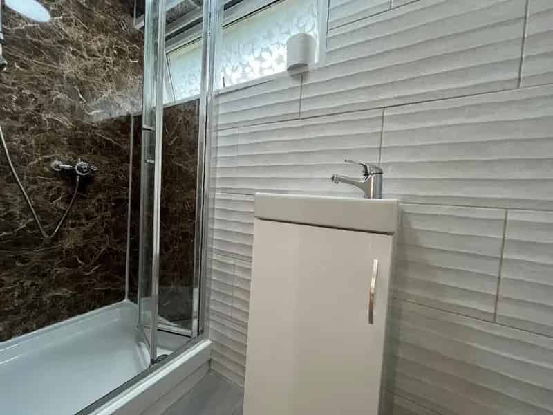 Studio Flat First Floor Newly Refurbished Available Now