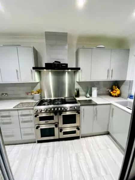 3 Bedroom Semi Detached House Near M11