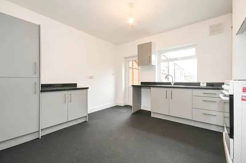 2 Bedroom Mid Terrace House for Rent Brimington Derbyshire