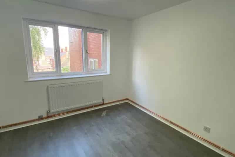 Two Bedroom Apartment Near City Centre and Universities Zero Deposit Option