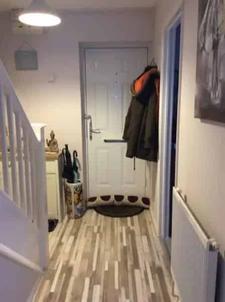 2 Bedroom House Newly Decorated with Garden and Parking
