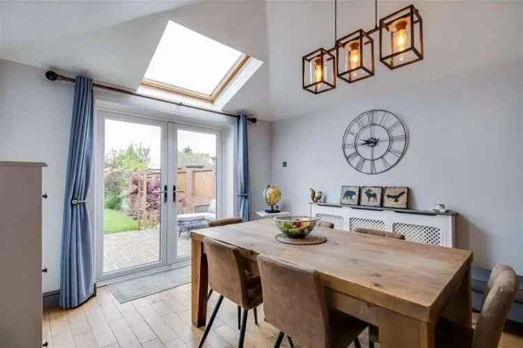 3 Bed Detached House for Sale in Ossett