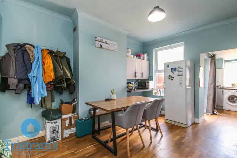 3 Bedroom End of Terrace House to Rent