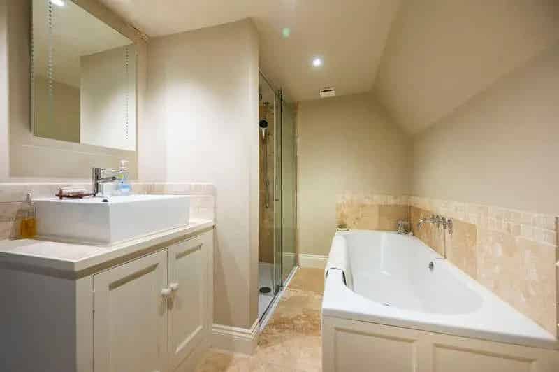 5 Bed Grade II Listed Farmhouse with Annexe Potential