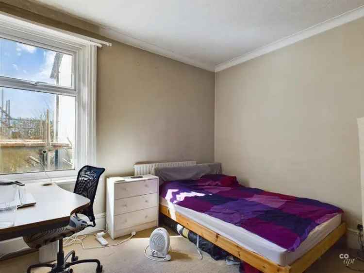 3 Bedroom Maisonette Near Beach Student Accommodation