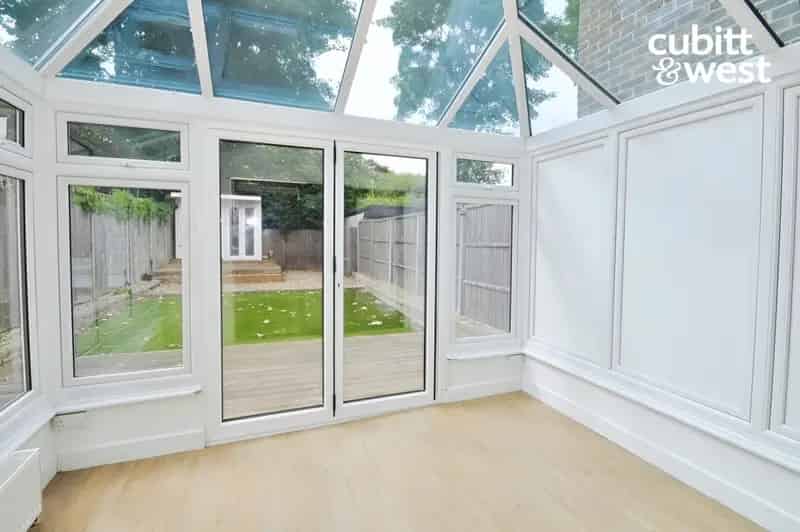 3 Bedroom Semi Detached House to Rent Near Reigate High Street
