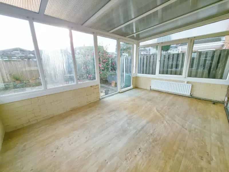 3 Bed Semi-Detached House For Sale No Chain