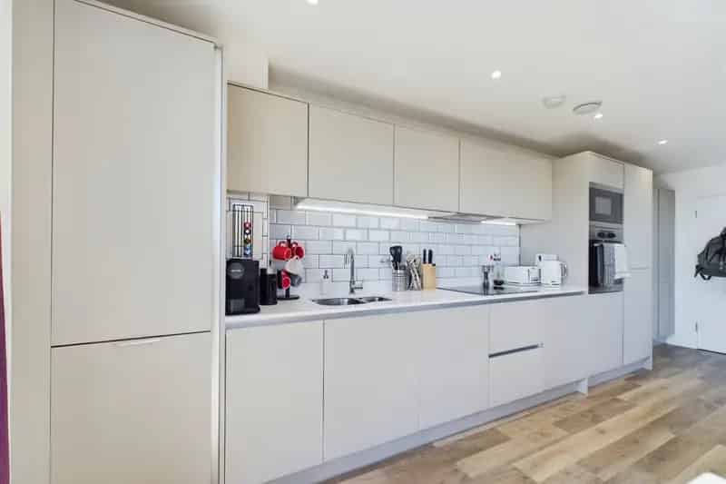 Spacious Flat near Finsbury Park with Rooftop Terrace