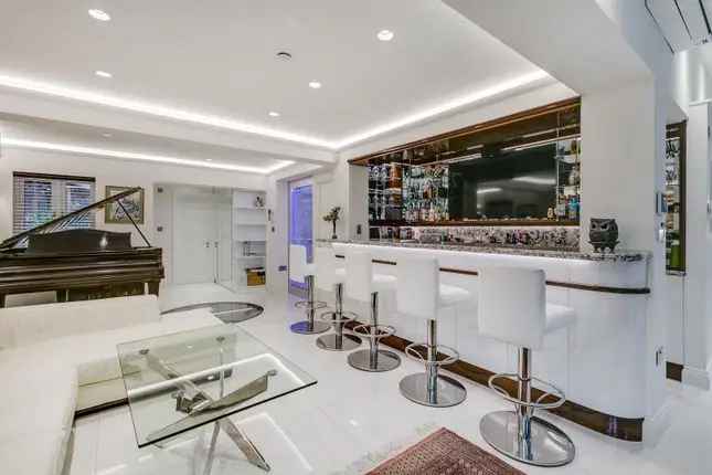 5 Bedroom House for Sale in Marylebone NW1
