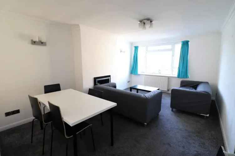 2 Bedroom Maisonette for Sale 799sqft No Chain