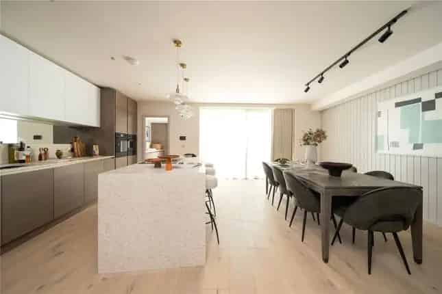 New 5-Bedroom Houses for Sale in West Wimbledon