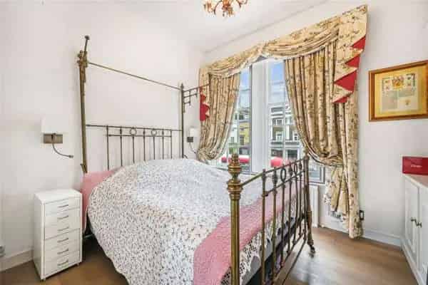 One Bedroom Flat Chiswick High Road W4