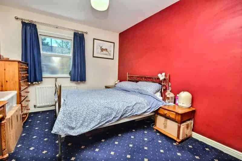 2 Bed Flat for Sale in Salisbury