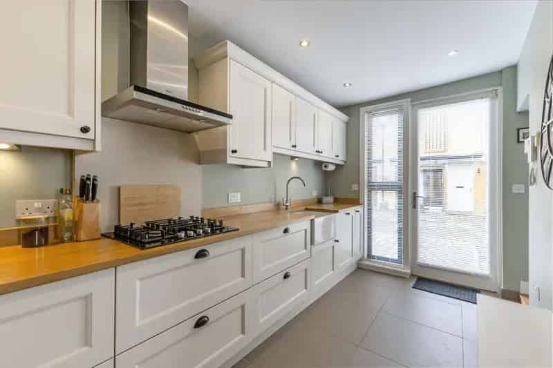 3 Bedroom Terraced House Lansdown