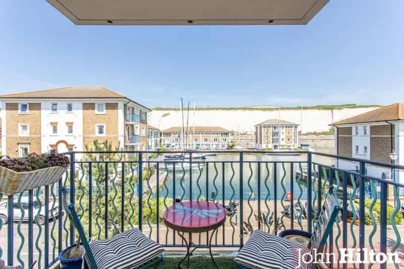 2 Bedroom Flat for Sale
