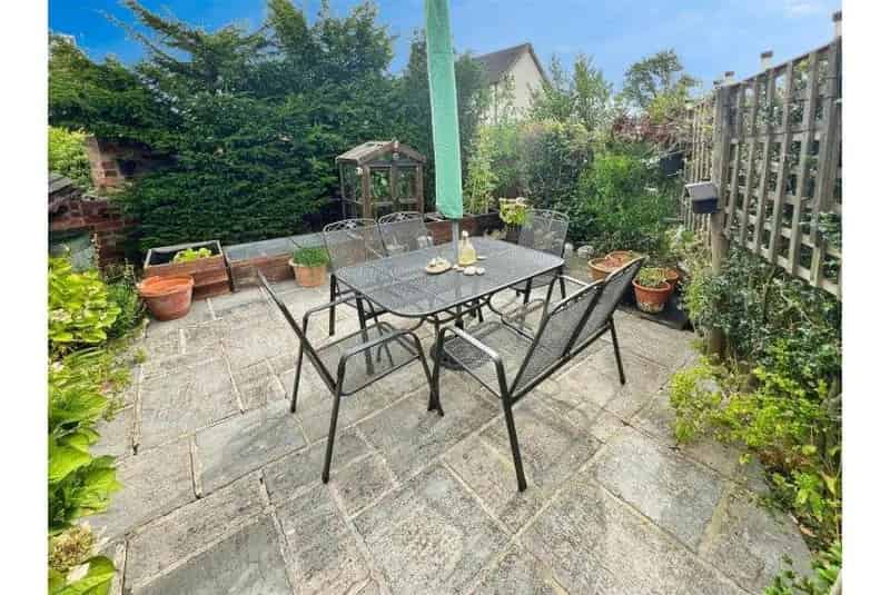 3 bed house for sale