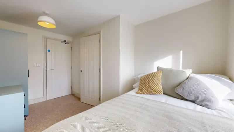 1 Bedroom HMO House To Rent Available August 13 2025