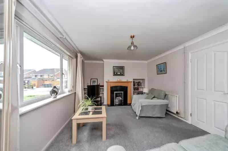 House For Sale , Oakley, England