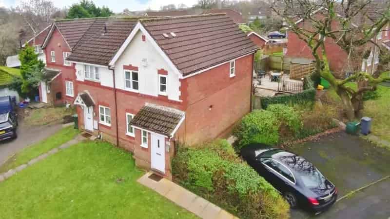 3 Bedroom End Terrace House Pontprennau