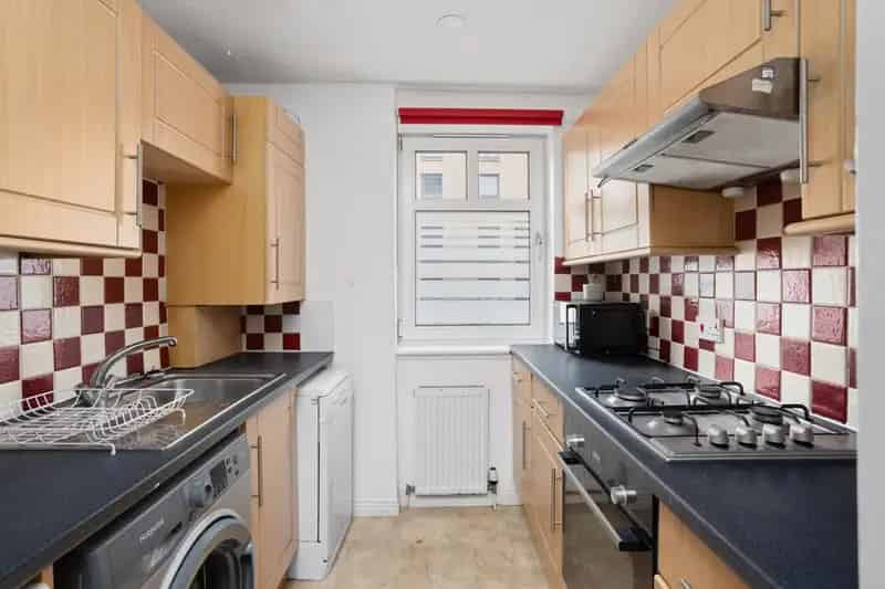 2 Bedroom Ground Floor Flat for Sale