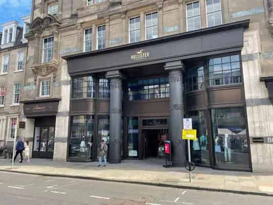 Retail or Leisure Property to Rent in Edinburgh