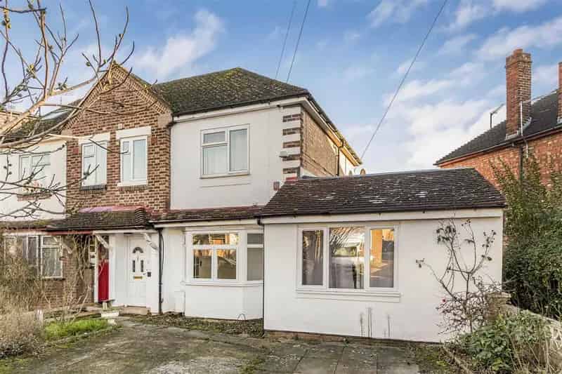 4 Bedroom Semi-Detached House For Sale