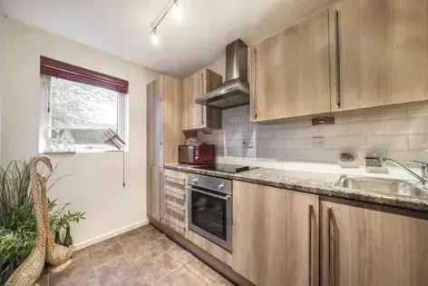 2 Bed Flat 94m2 London Taiping Street