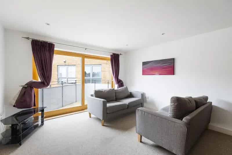2 Bedroom Flat to Rent Clifton