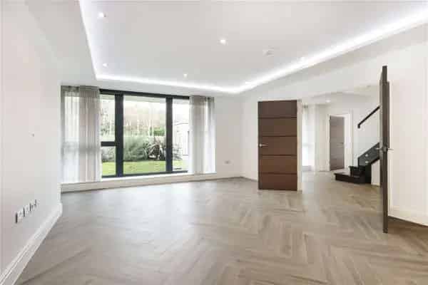 6 Bed House in Raleys Park Sevenoaks