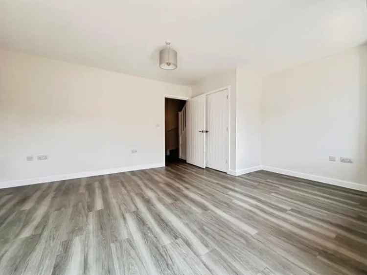 3 Bedroom House For Sale in Finberry - Modern Family Home