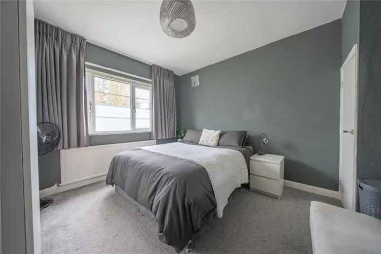 Apartment For Sale in Leeds, England