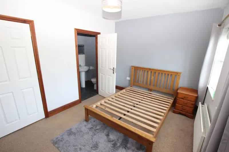 2 Bedroom Flat for Sale Antrim County Antrim BT41