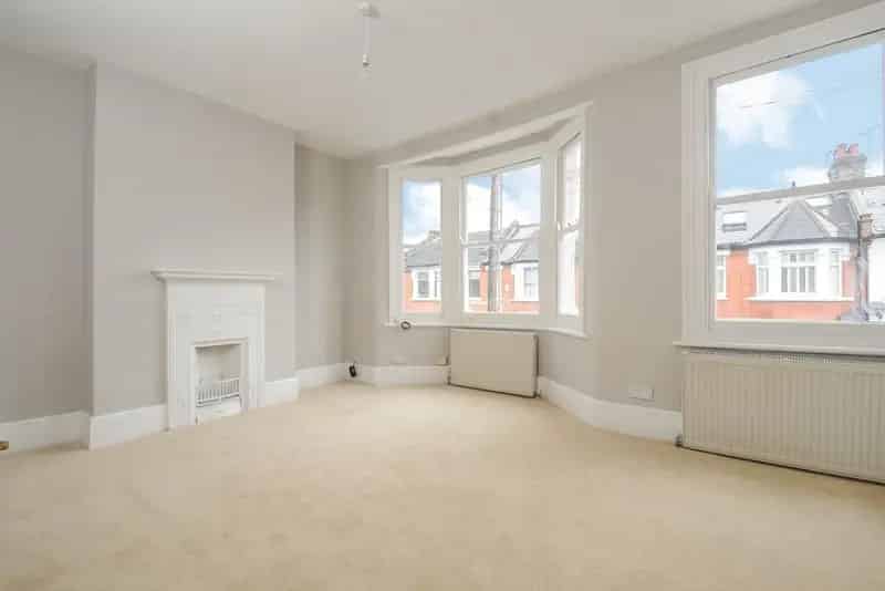 Three Bedroom Flat Earlsfield Professional Sharers Zero Deposit