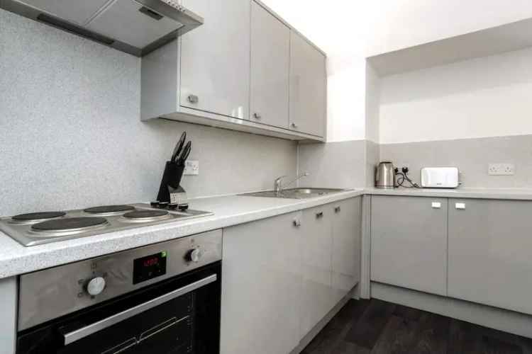 3 bedroom flat to rent