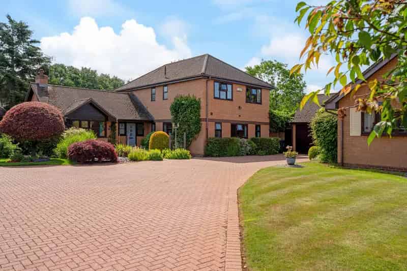 6 Bedroom Detached House for Sale Coventry Riverford Croft