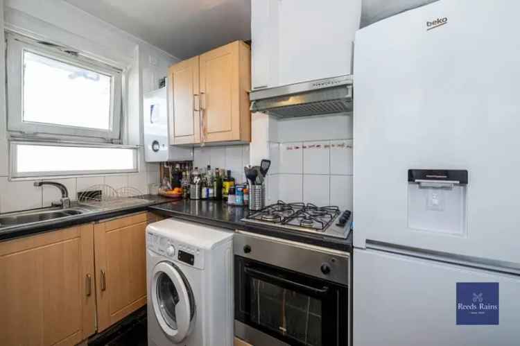 2 Bedroom Flat for Sale in London SW8