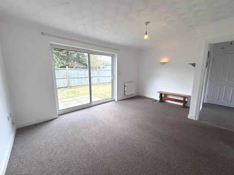 4 Bedroom Semi Detached House to Rent