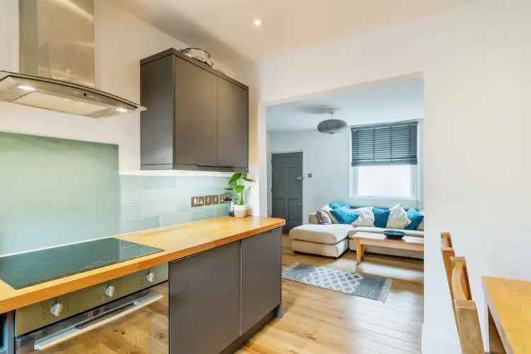 Ground Floor Apartment Two Double Bedrooms Modern Kitchen Bath City Centre