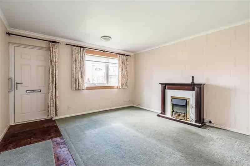 2 Bed Flat Lower Ground Floor 1 Reception Room Newcraighall