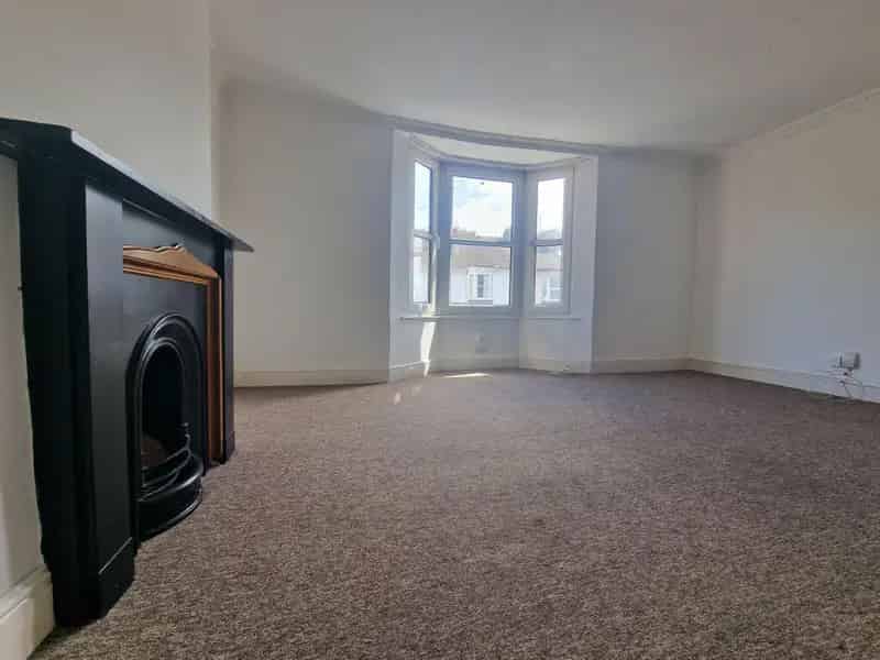 2 Double Bedroom Flat Lewes Road Near The Level